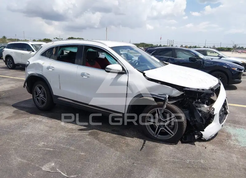 2022 Mercedes Benz GLA 250 фото