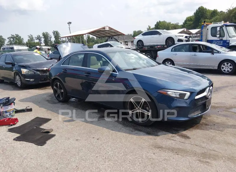 2022 Mercedes Benz A 220 фото
