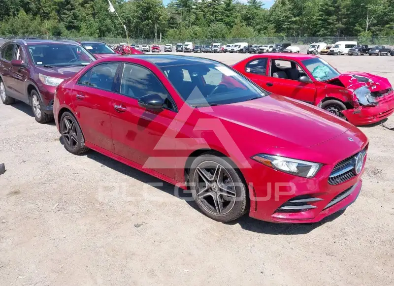 2022 Mercedes Benz A 220 фото