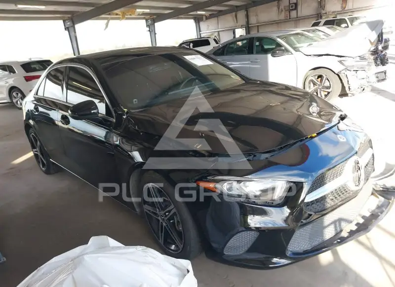 2022 Mercedes Benz A 220 фото