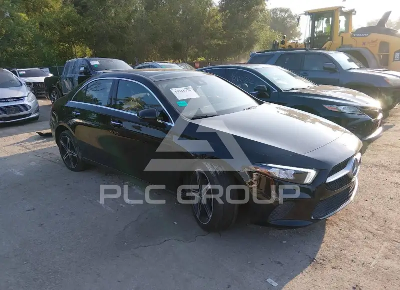 2022 Mercedes Benz A 220 photo