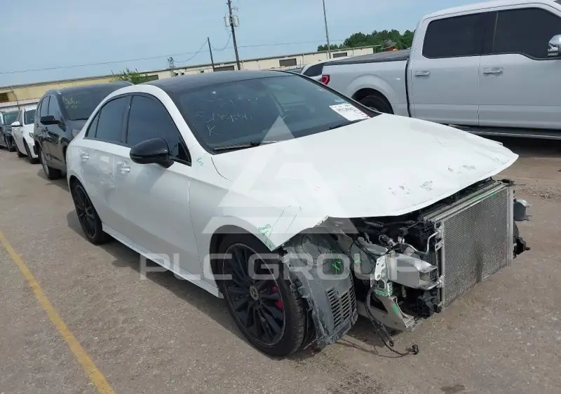 2022 Mercedes Benz A 220 фото