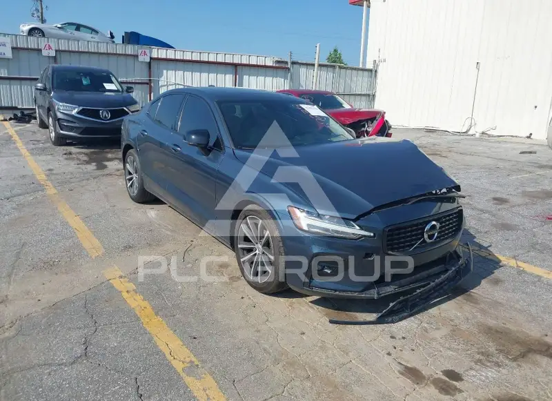 2022 Volvo S60 фото
