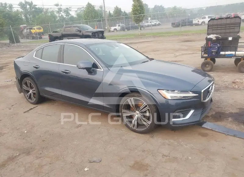 2022 Volvo S60 photo