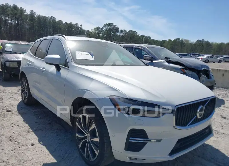 2022 Volvo XC60 фото