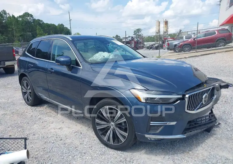 2022 Volvo XC60 фото