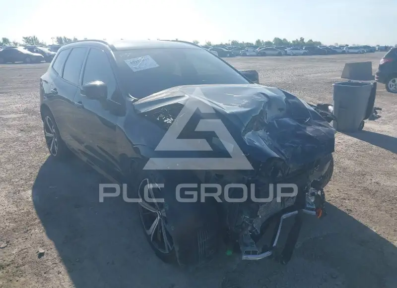 2022 Volvo XC60 фото
