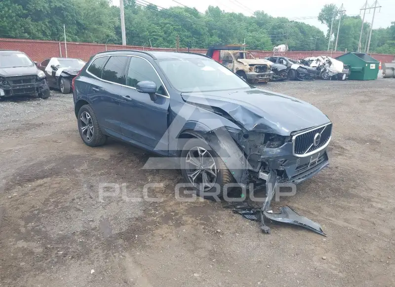 2022 Volvo XC60 фото