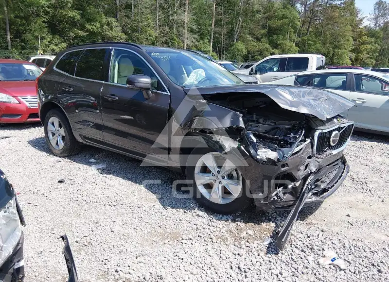 2022 Volvo XC60 фото
