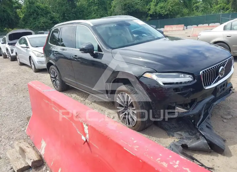 2022 Volvo XC90 фото