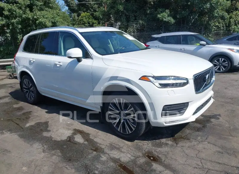 2022 Volvo XC90 фото