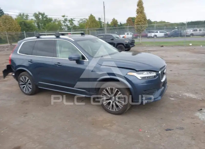 2022 Volvo XC90 фото