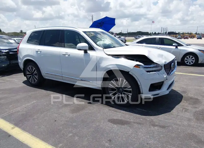 2022 Volvo XC90 фото