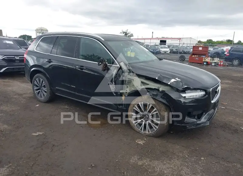 2022 Volvo XC90 фото
