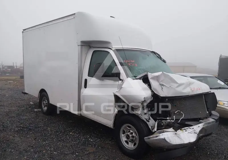 2022 GMC Savana photo