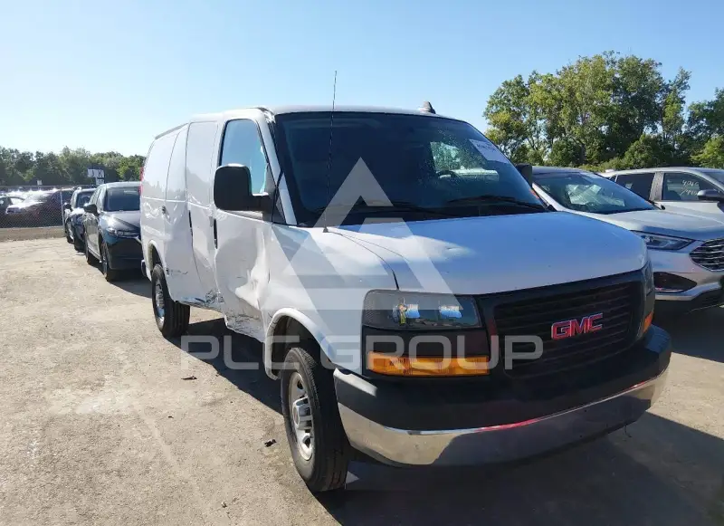 2022 GMC Savana photo