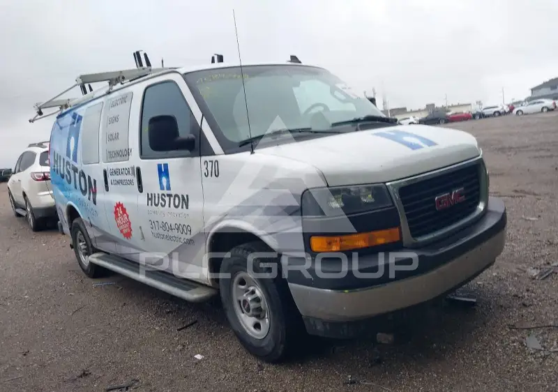 2022 GMC Savana фото