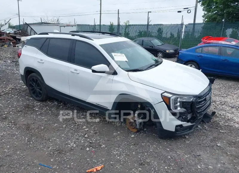 2022 GMC TERRAIN photo