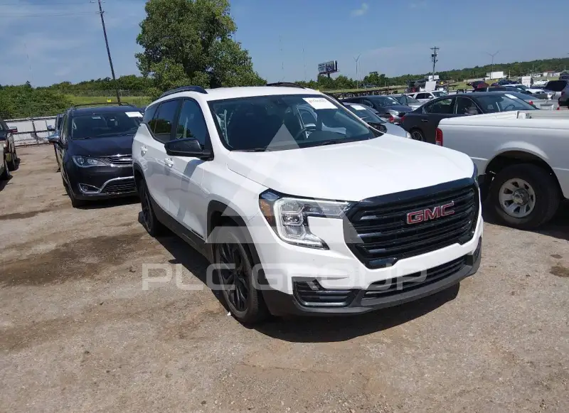 2022 GMC TERRAIN photo