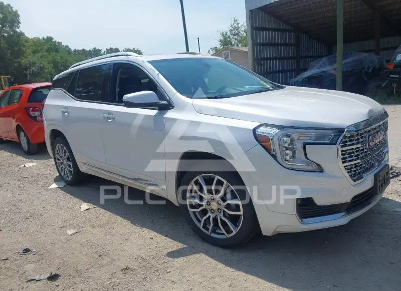 2022 GMC TERRAIN photo