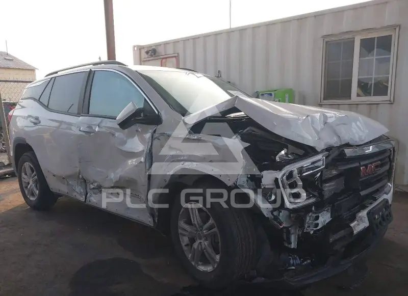 2022 GMC TERRAIN photo