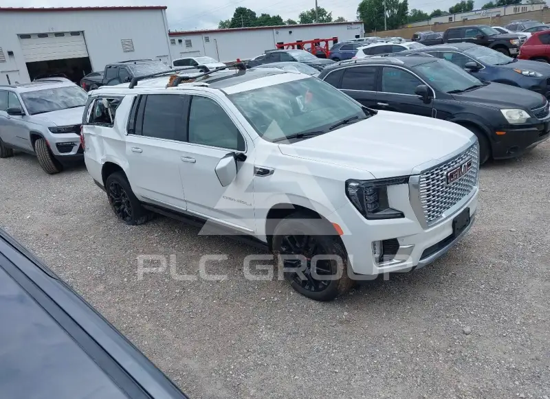 2022 GMC YUKON фото