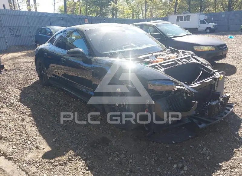 2022 Porsche Taycan фото
