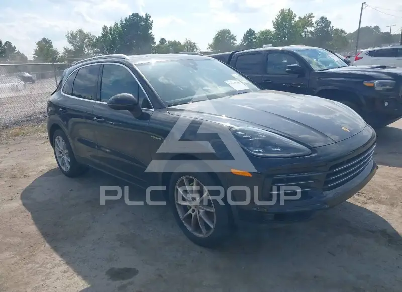 2022 Porsche CAYENNE фото