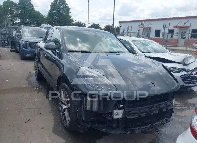 2022 Porsche MACAN photo