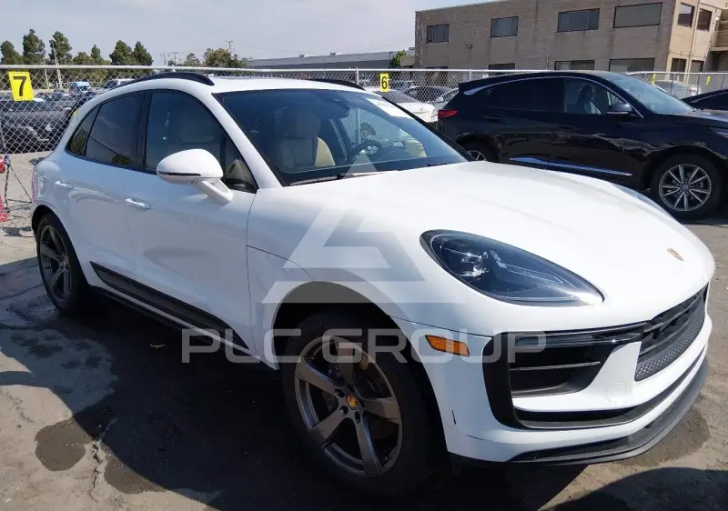 2022 Porsche MACAN фото