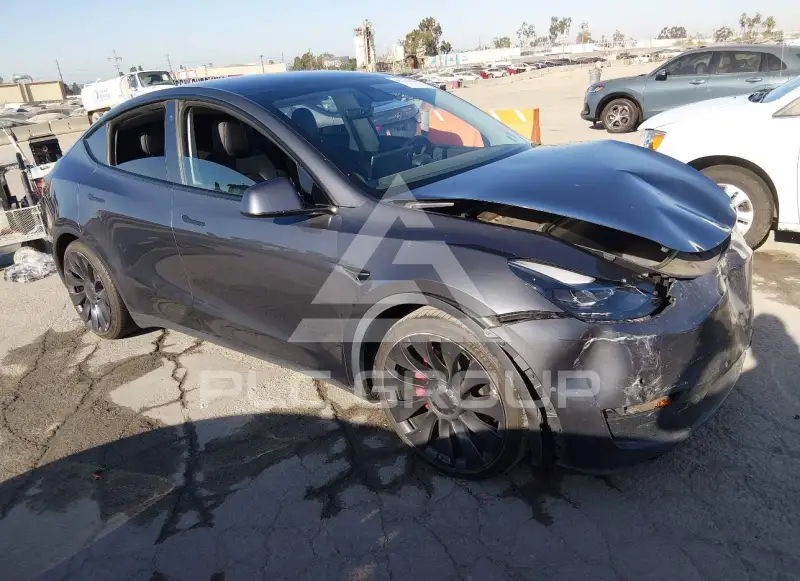 2022 Tesla Model Y фото