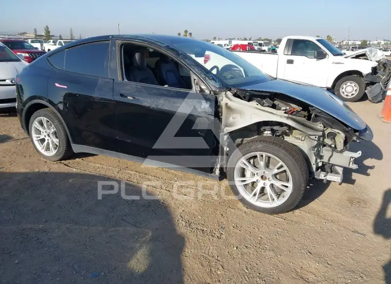2022 Tesla Model Y photo