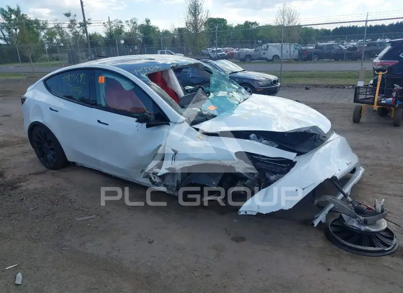 2022 Tesla Model Y фото