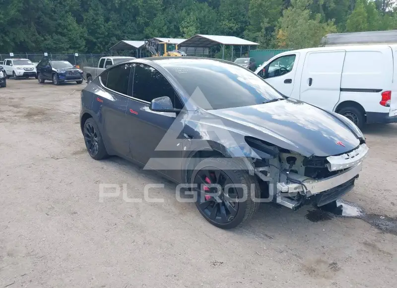 2022 Tesla Model Y фото