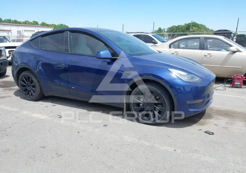 2022 Tesla Model Y фото