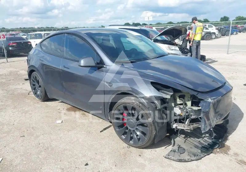 2022 Tesla Model Y фото