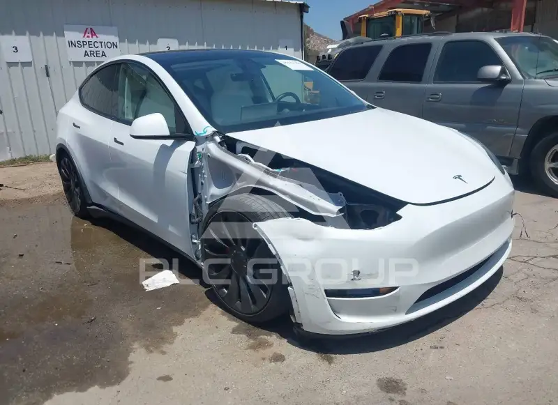 2022 Tesla Model Y фото
