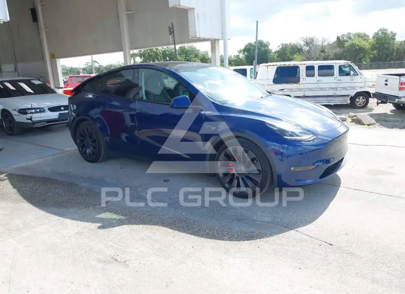 2022 Tesla Model Y фото
