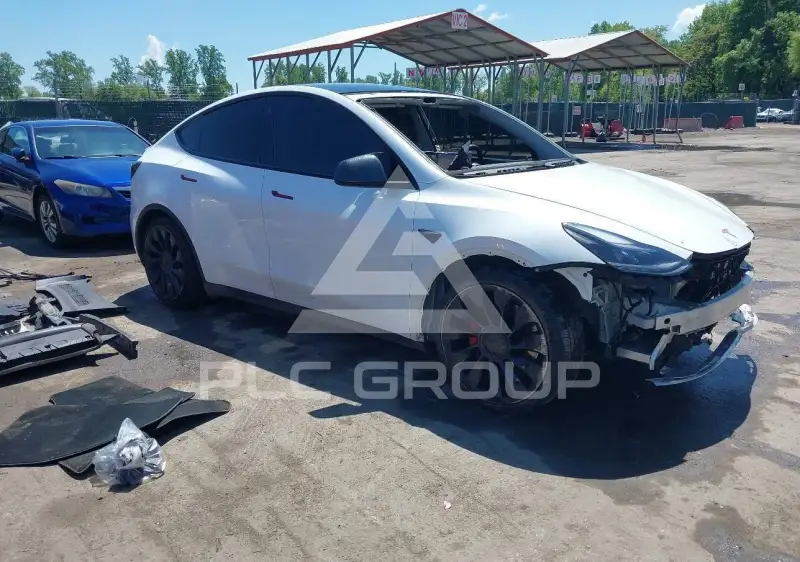 2022 Tesla Model Y фото