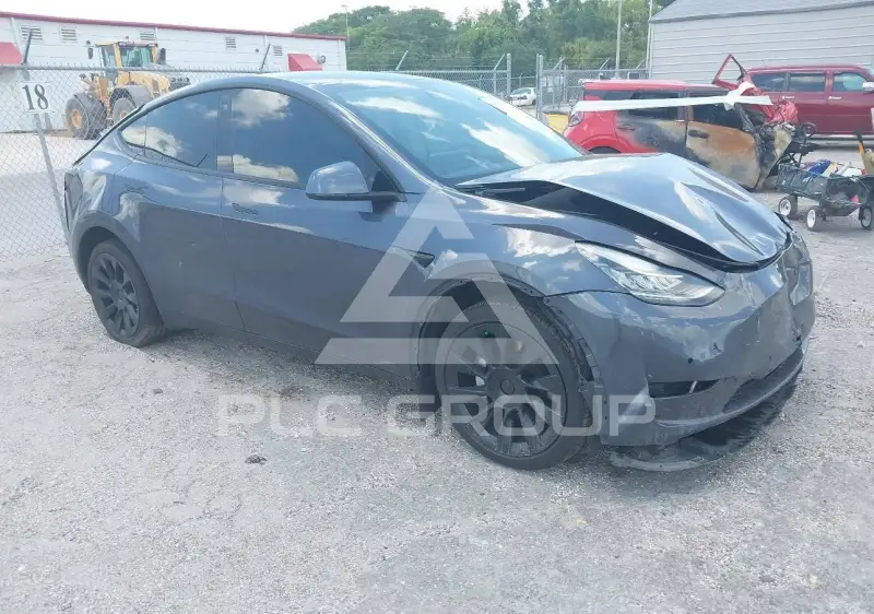 2022 Tesla Model Y фото