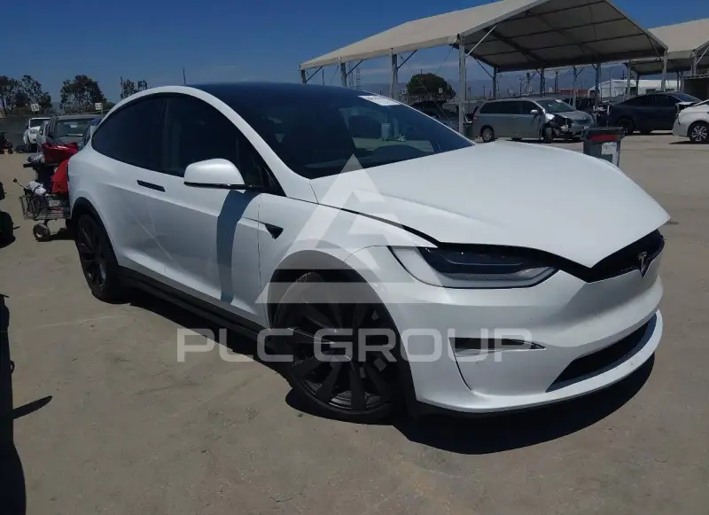 2022 Tesla Model X фото