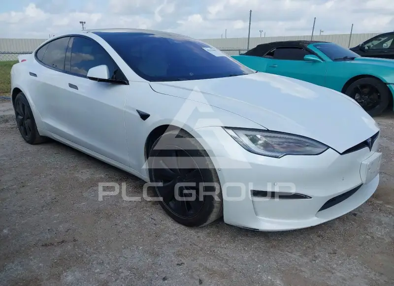 2022 Tesla Model S фото