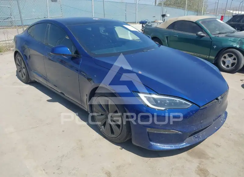 2022 Tesla Model S фото