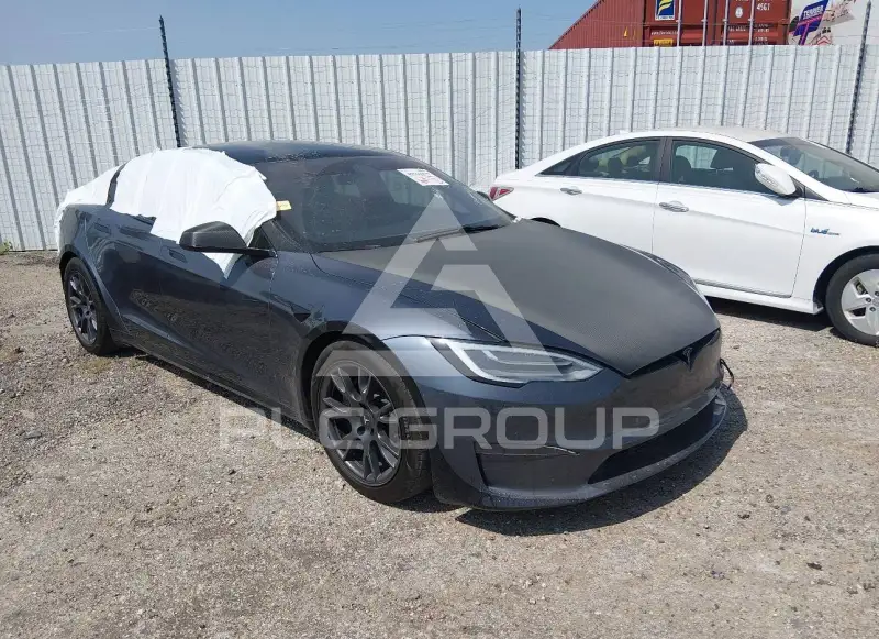 2022 Tesla Model S фото