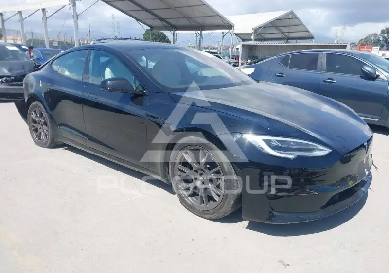 2022 Tesla Model S фото