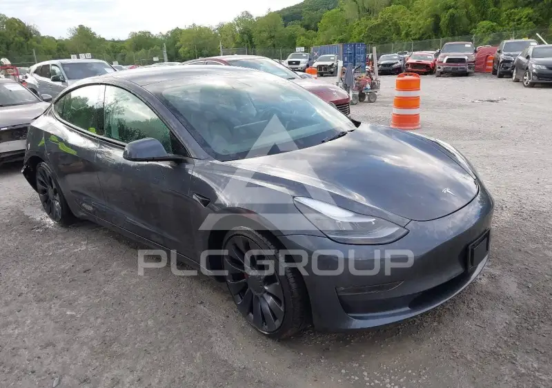2022 Tesla Model 3 фото