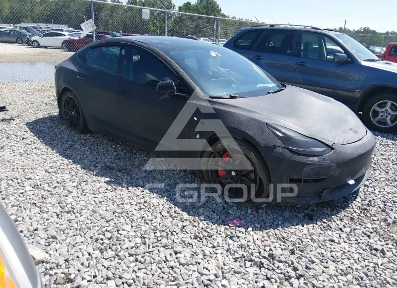 2022 Tesla Model 3 фото