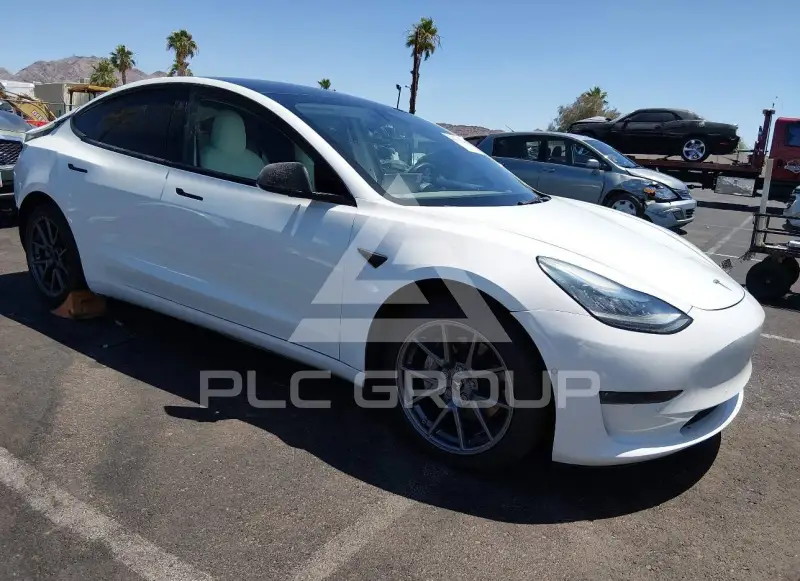 2022 Tesla Model 3 фото