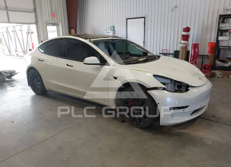 2022 Tesla Model 3 фото