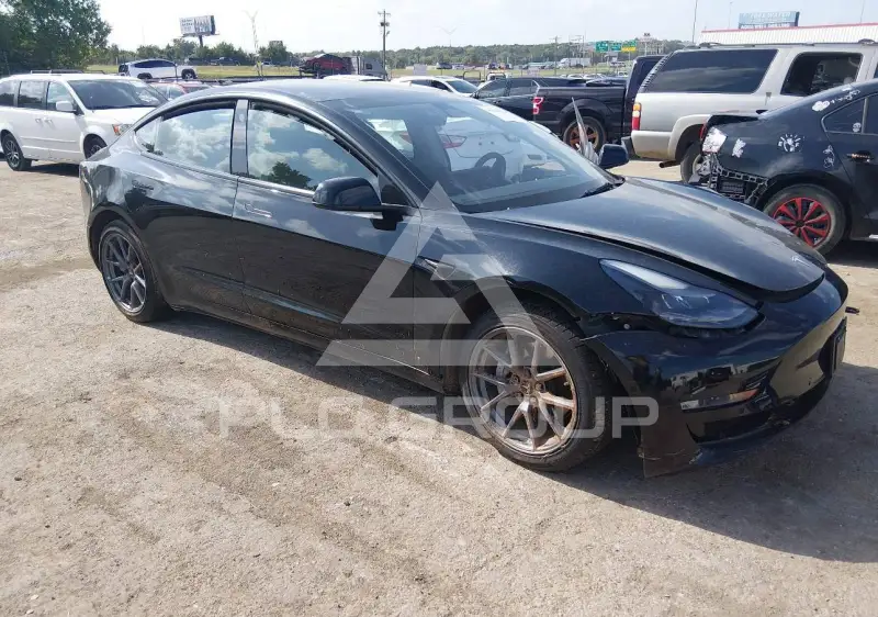 2022 Tesla Model 3 фото